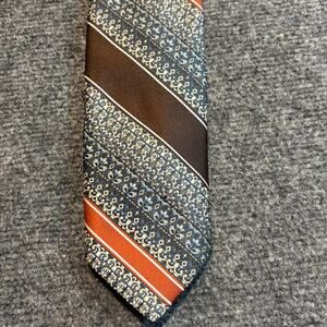 Vintage WH Belk Mens Silk Necktie Striped Geometric Brown Orange Gray Retro Tie